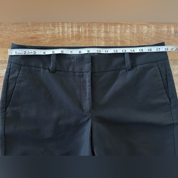 Ann Taylor Signature Black Women's Bermuda Shorts, Size 12 - Picture 7 of 11